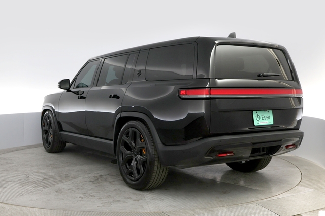 2022 Rivian R1S