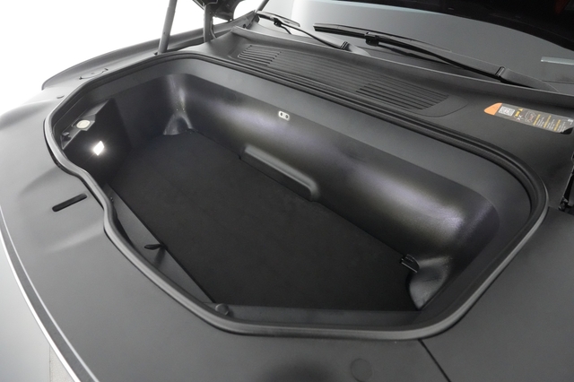 2022 Rivian R1S