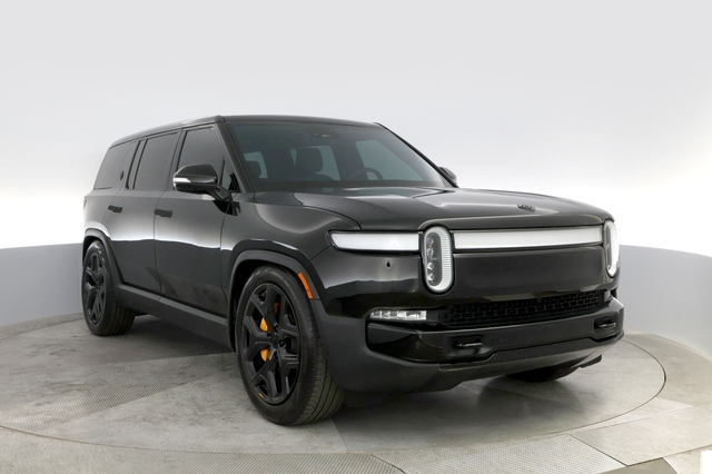 2022 Rivian R1S