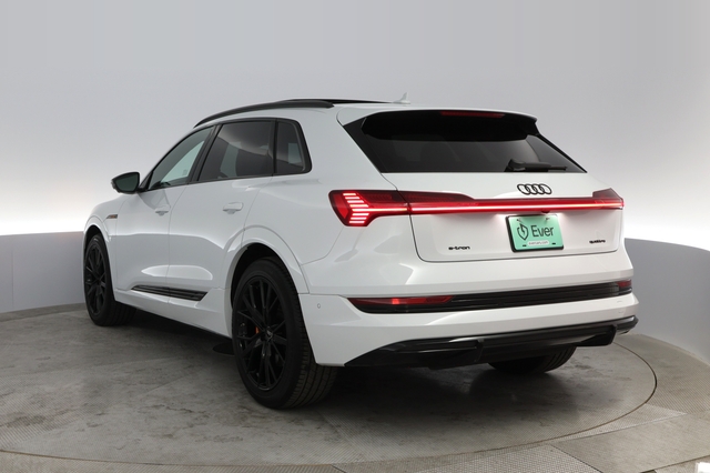 2022 Audi e-tron