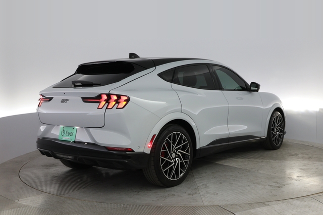 2022 Ford Mustang Mach-E