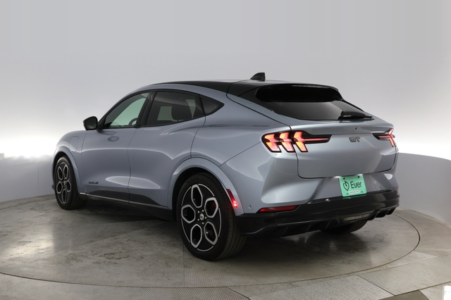 2022 Ford Mustang Mach-E