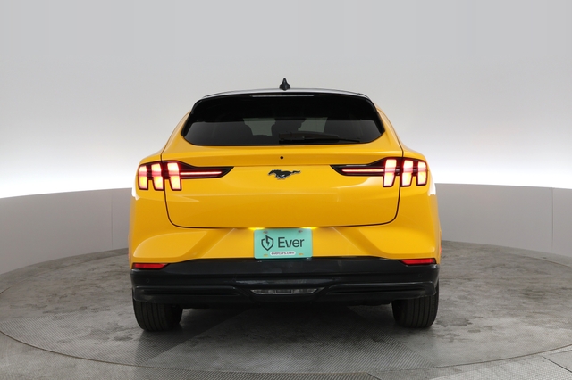 2022 Ford Mustang Mach-E