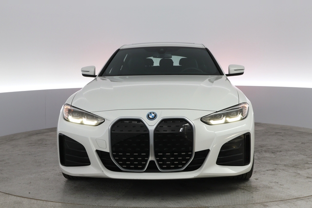 2022 BMW i4