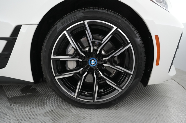 2022 BMW i4