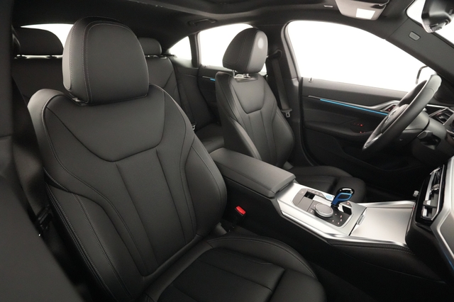 2022 BMW i4