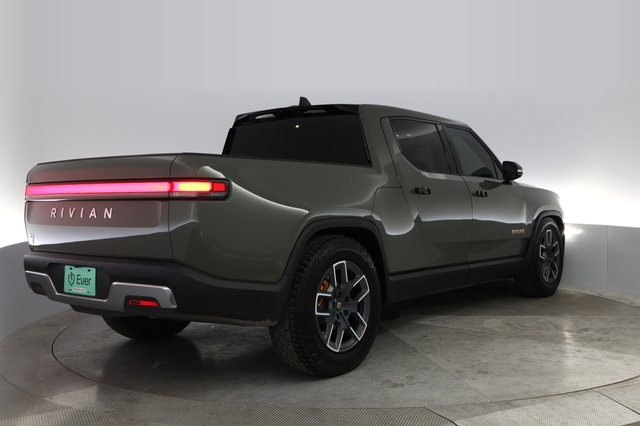 2022 Rivian R1T