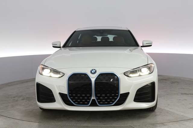 2022 BMW i4