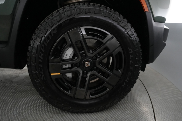 2024 Rivian R1S