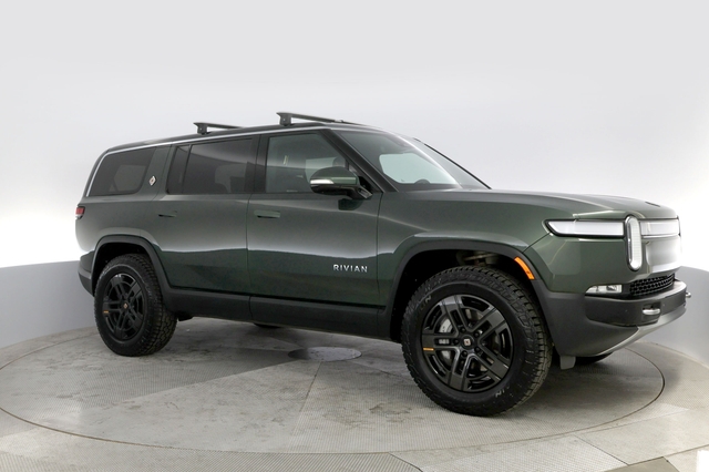 2024 Rivian R1S
