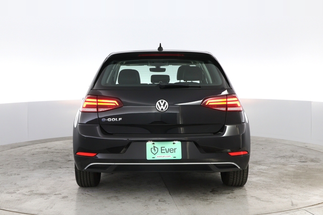 2017 Volkswagen e-Golf