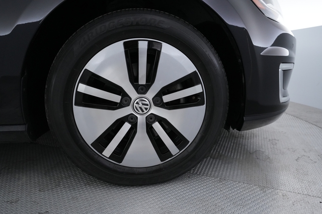 2017 Volkswagen e-Golf