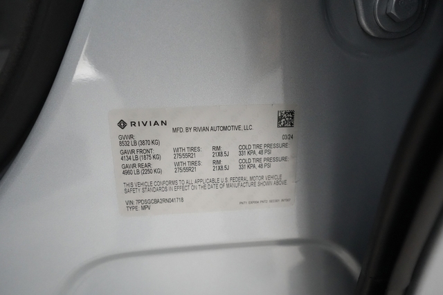 2024 Rivian R1S