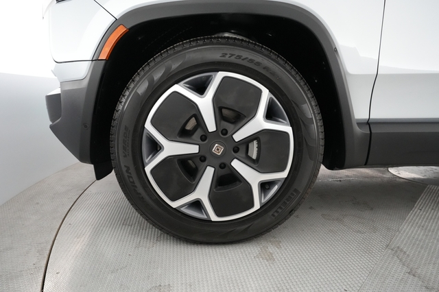 2024 Rivian R1S