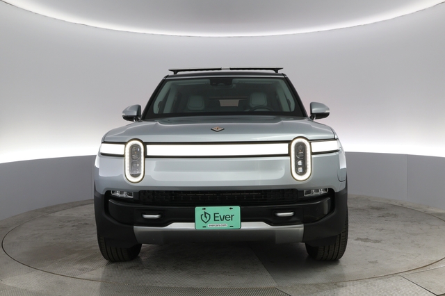 2024 Rivian R1S