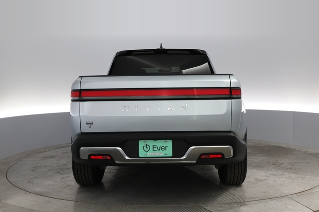 2024 Rivian R1T