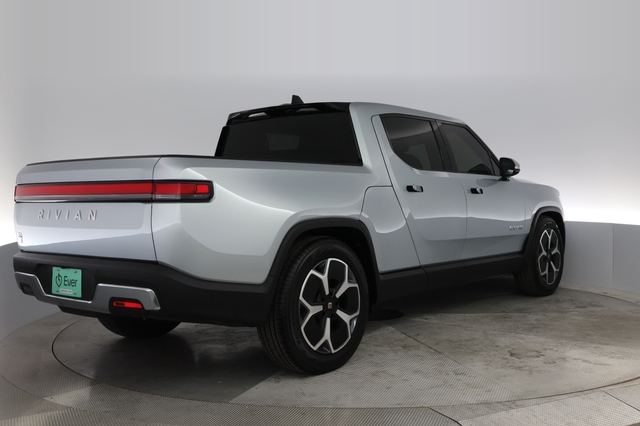 2024 Rivian R1T