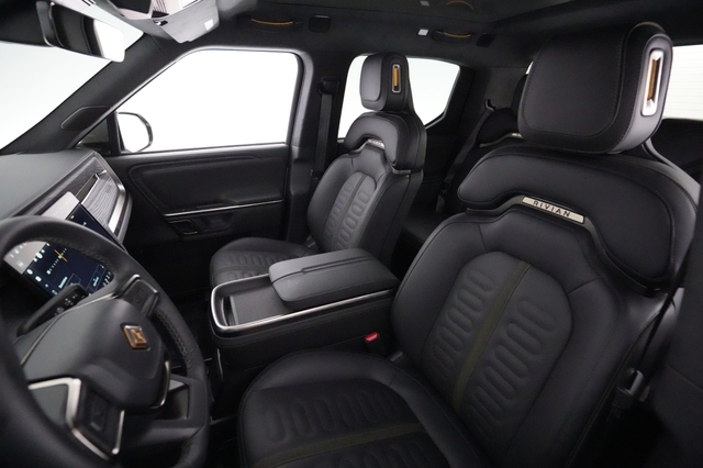 2024 Rivian R1T