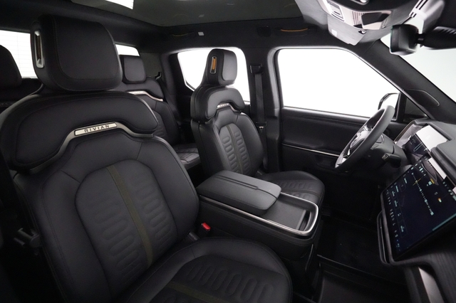 2024 Rivian R1T