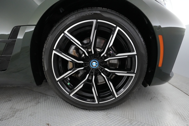 2024 BMW i4