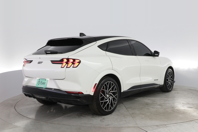 2023 Ford Mustang Mach-E