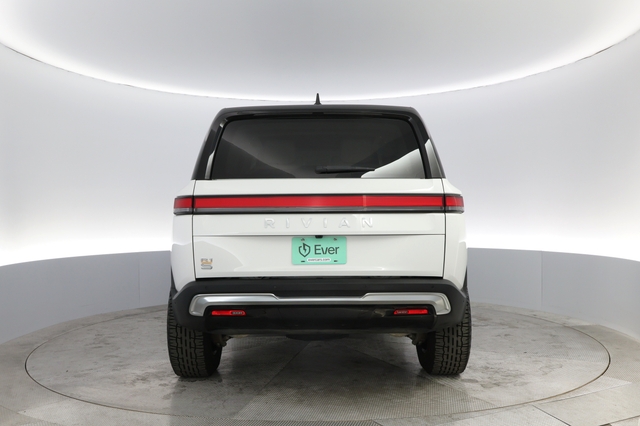 2023 Rivian R1S