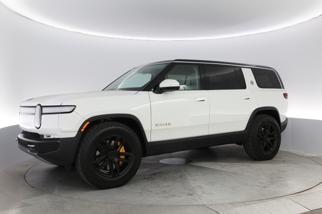 2023 Rivian R1S