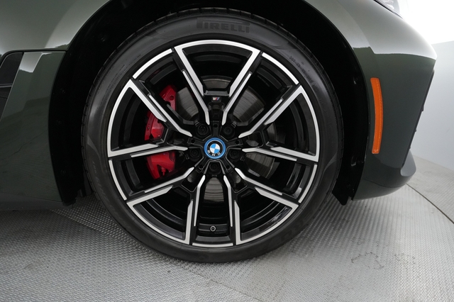 2024 BMW i4