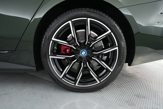 2024 BMW i4