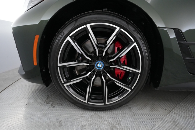 2024 BMW i4
