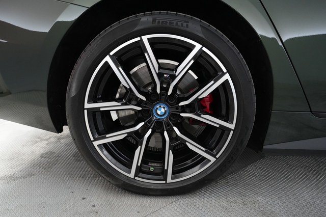 2024 BMW i4