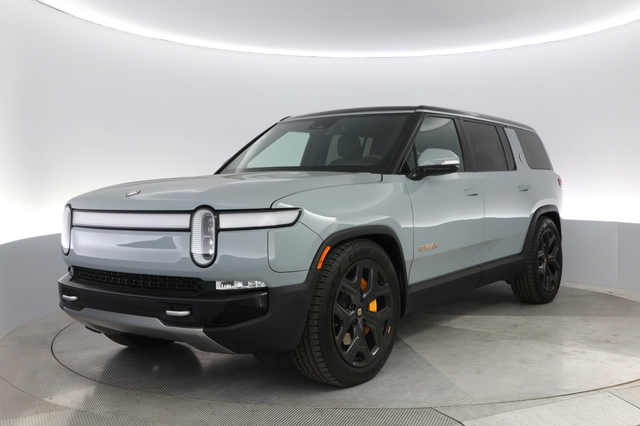 2022 Rivian R1S
