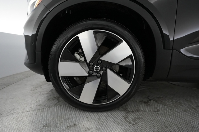 2024 Volvo C40 Recharge