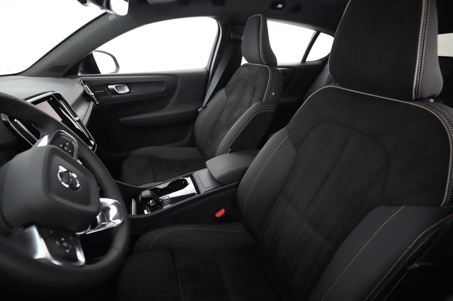 2024 Volvo C40 Recharge