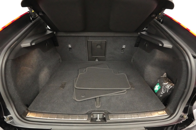 2024 Volvo C40 Recharge