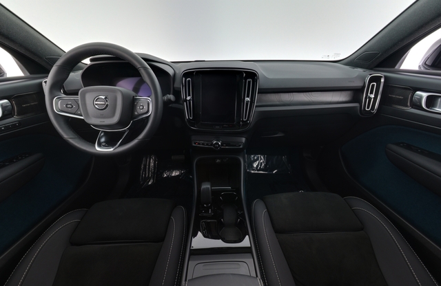 2023 Volvo C40 Recharge