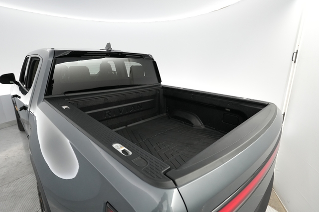 2024 Rivian R1T