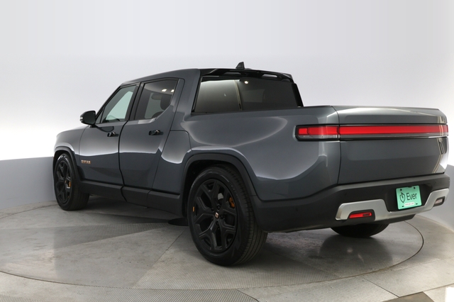 2024 Rivian R1T