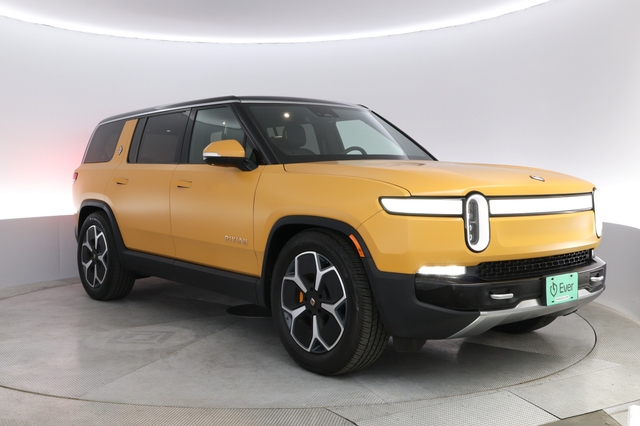 2023 Rivian R1S