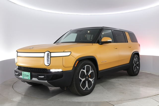 2023 Rivian R1S