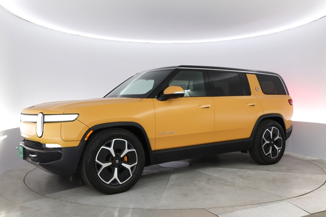 2023 Rivian R1S