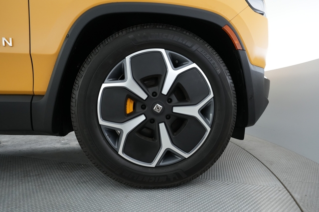 2023 Rivian R1S