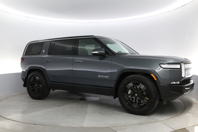 2023 Rivian R1S