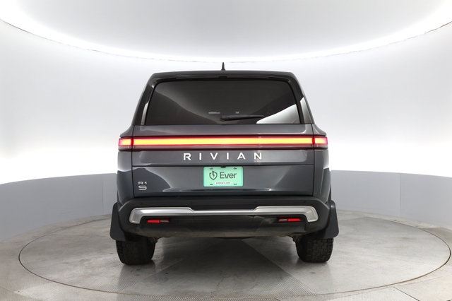 2023 Rivian R1S