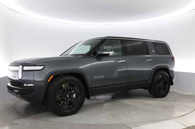 2023 Rivian R1S