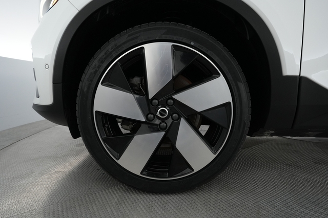 2023 Volvo C40 Recharge