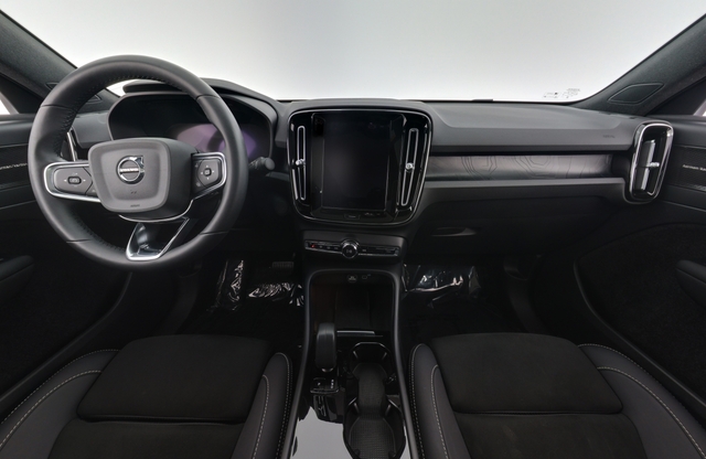 2023 Volvo C40 Recharge