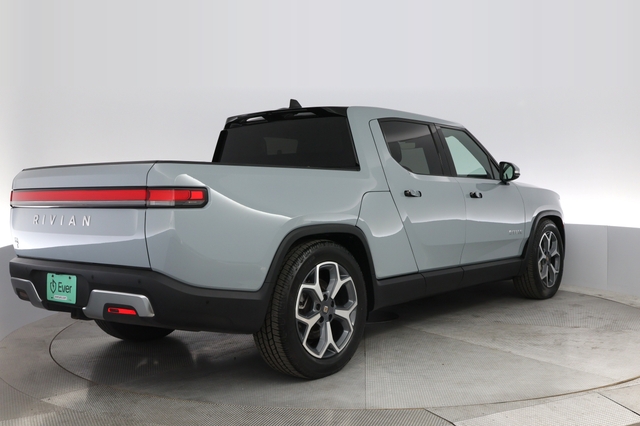 2024 Rivian R1T