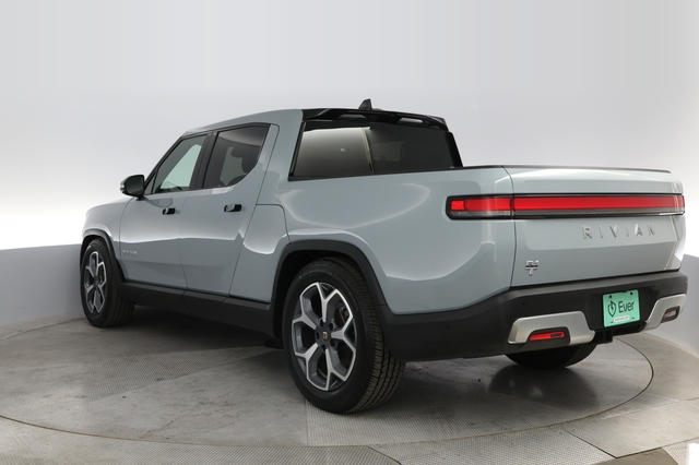 2024 Rivian R1T