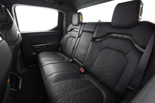 2024 Rivian R1T